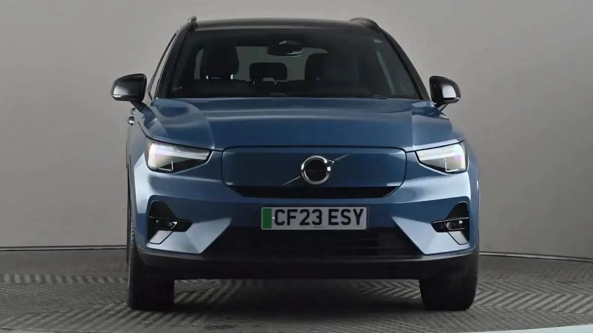 Used Volvo XC40 Plus 169 kW (231 HP) 2023 Blue SUV
