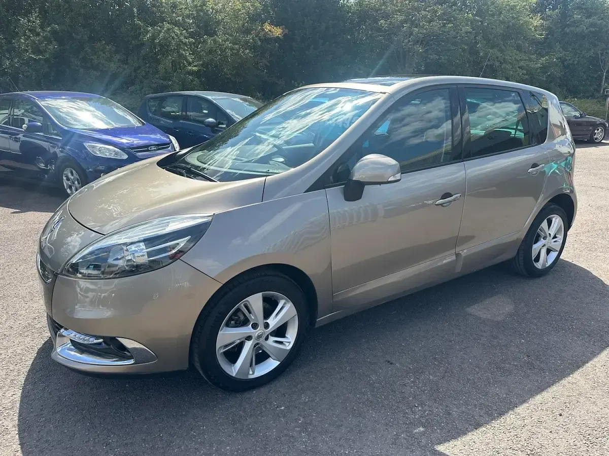 Used Renault Scénic III Dynamique 110 HP (80 kW) 2012 Beige MPV