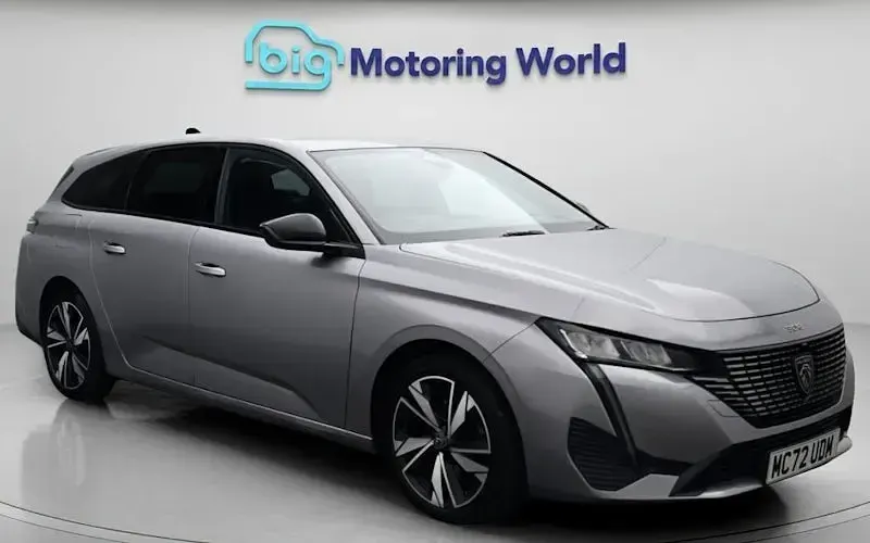 Used Peugeot 308 SW Allure 131 HP (96 kW) 2023 Estate