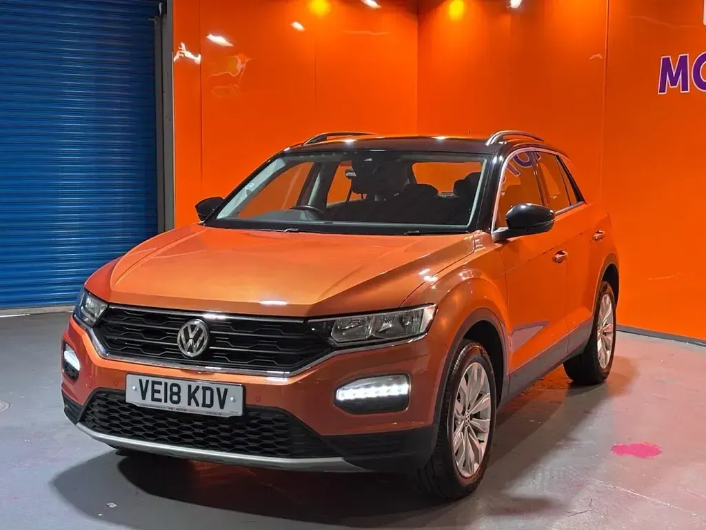 Usado VW T-Roc SE 150 HP (110 kW) 2018 Laranja SUV