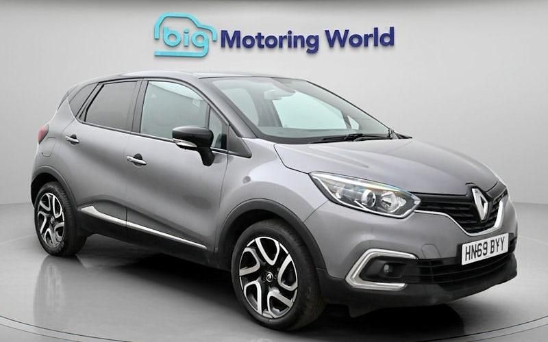 Used Renault Captur Iconic 90 HP (66 kW) 2019 Grey/black SUV