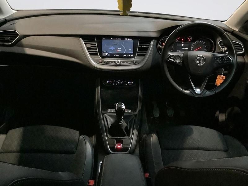 Used Vauxhall Grandland X SRi 130 HP (95 kW) 2020 SUV