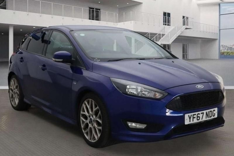 Used Ford Focus ST-Line 140 HP (102 kW) 2017 Blue Hatchback