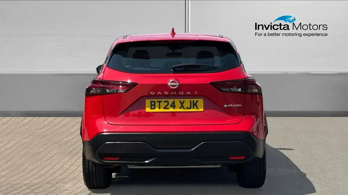 Used Nissan Qashqai Acenta Premium 190 HP (139 kW) 2024 Red SUV