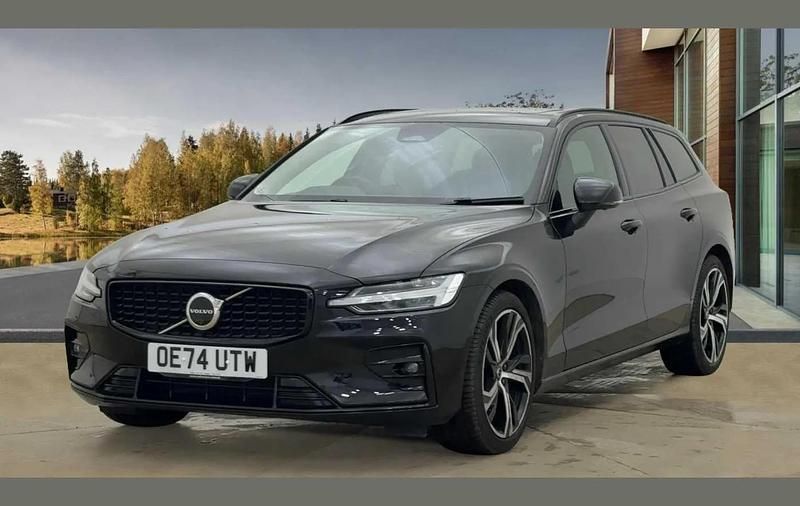 Used Volvo V60 Ultra 194 HP (142 kW) 2024 Black Estate