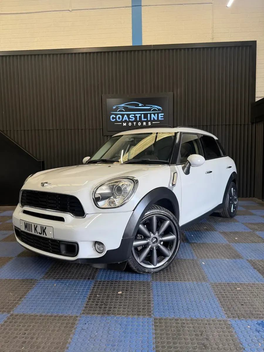 Used Mini Cooper S 2010 White Hatchback