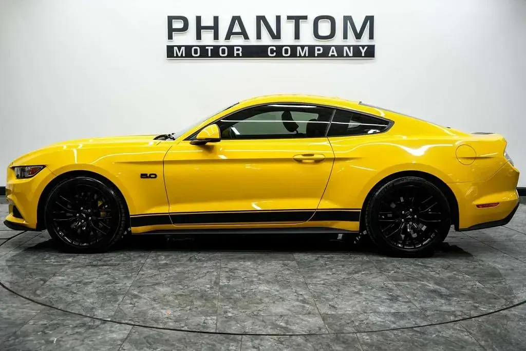 Used Ford Mustang GT Fastback 416 HP (305 kW) 2017 Yellow Coupe