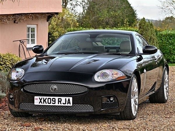 Ebony black Used 2009 Jaguar XKR Coupe | £19,995 (Fair price) - Image 1/1