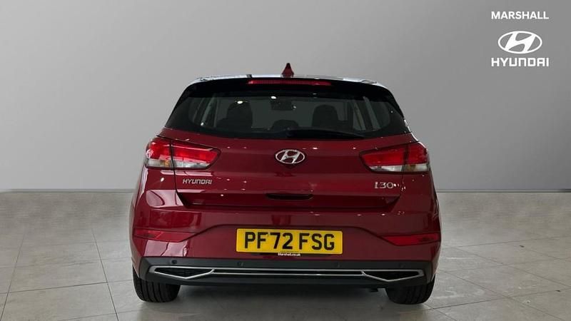 Used Hyundai i30 SE 120 HP (88 kW) 2022 Red