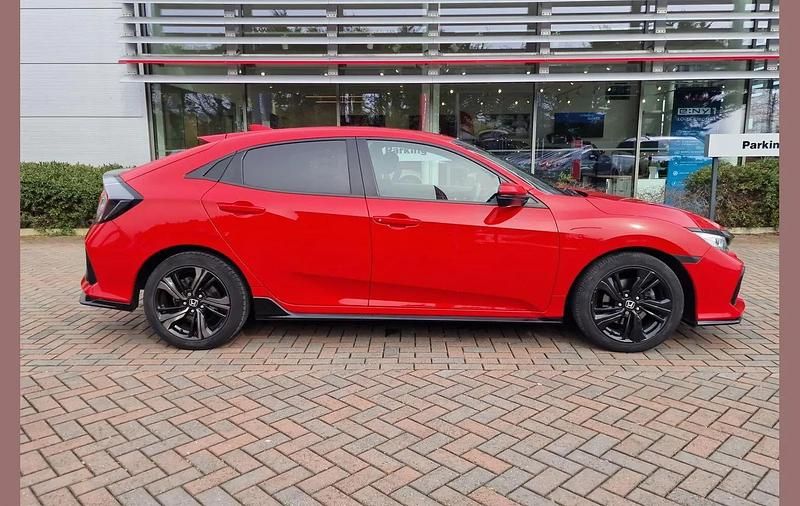 Used Honda Civic Sport 180 HP (132 kW) 2018 Red Hatchback