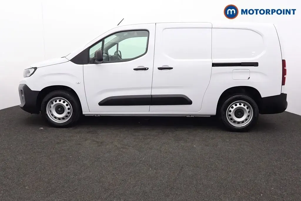 New Citroën Berlingo 100 HP (73 kW) 2026 White MPV