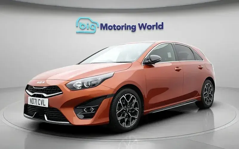Used Kia Ceed GT-Line 160 HP (117 kW) 2022 Orange Hatchback