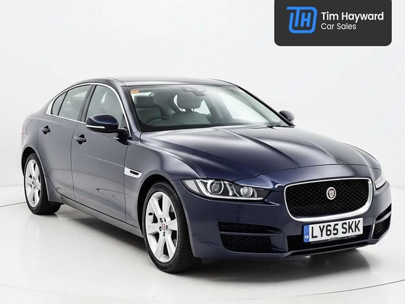 Used Jaguar XE Portfolio 240 HP (176 kW) 2015 Blue Sedan