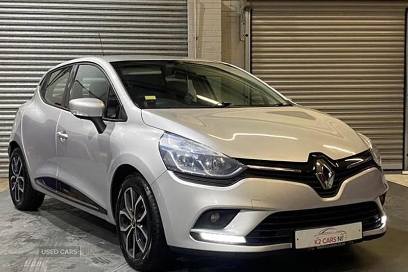 Used Renault Clio V Play 90 HP (66 kW) 2025 Hatchback