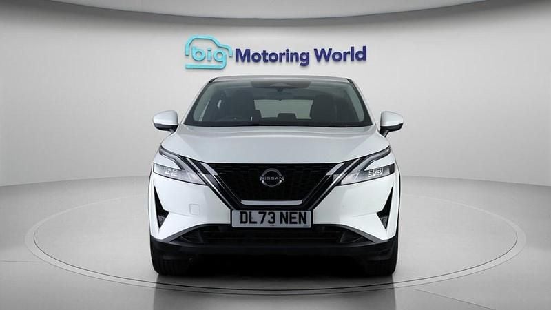 Used Nissan Qashqai Acenta Premium 158 HP (116 kW) 2023 White SUV