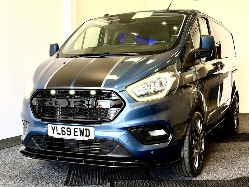 Usado Ford Transit Custom Limited 130 HP (95 kW) 2019 Azul Van