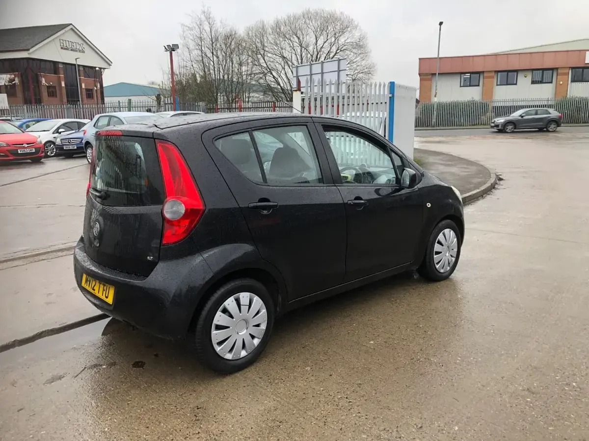 Używany Vauxhall Agila S 2012 Czarny Minivan