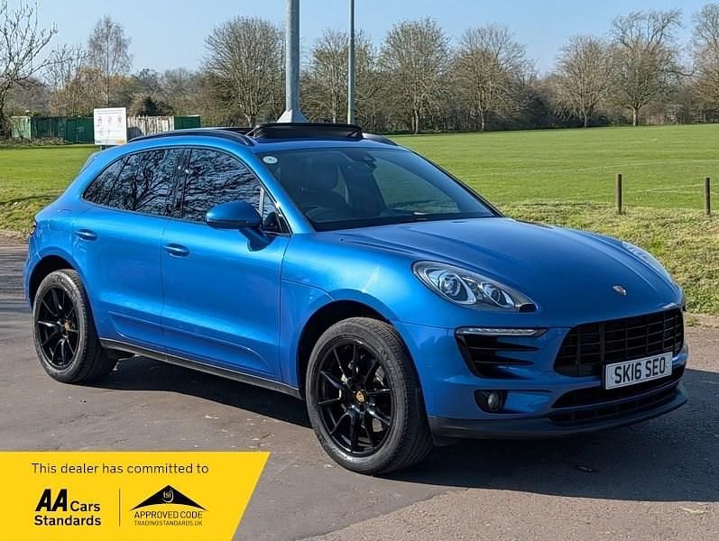 Used Porsche Macan 258 HP (189 kW) 2016 Blue SUV