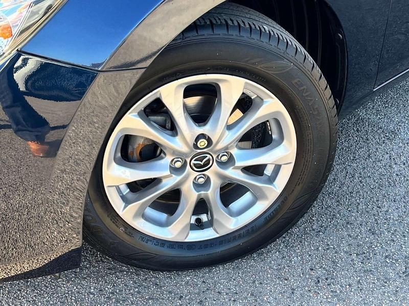 Usado Mazda 2 90 HP (66 kW) 2019 Azul Citadino