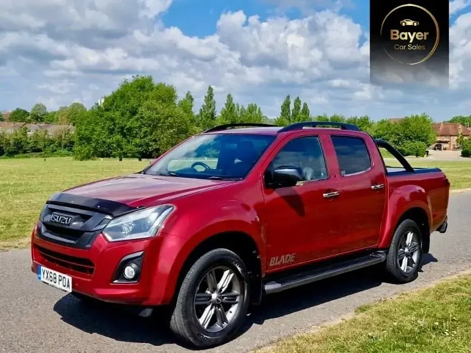Second-hand Isuzu D-Max 164 CP (120 kW) 2018 Roșu Pickup