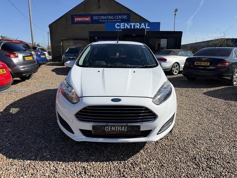 Used Ford Fiesta Style 2014 White Hatchback