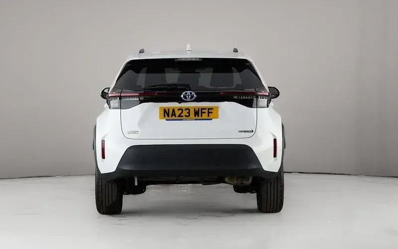 Used Toyota Yaris Cross Design 116 HP (85 kW) 2023 White SUV
