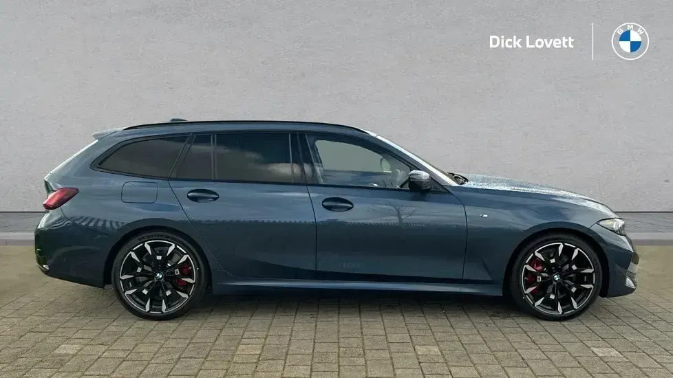 Used BMW 320 M Sport 181 HP (133 kW) 2026 Blue Estate
