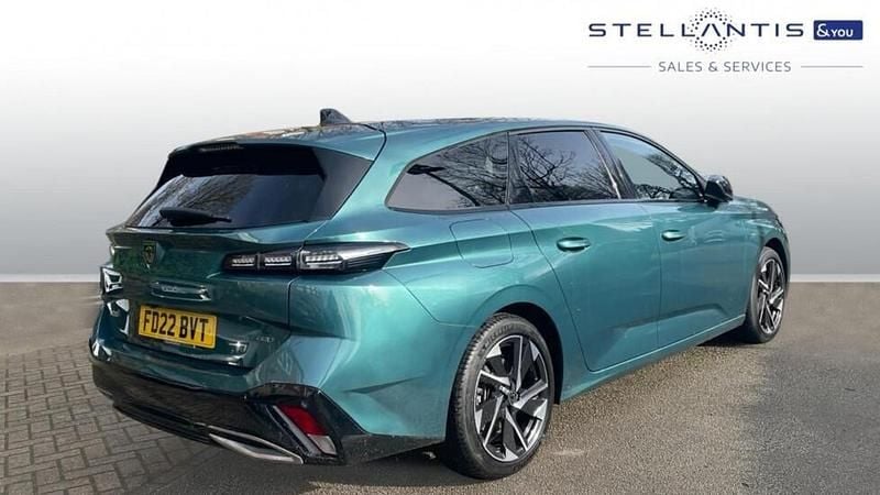 Used Peugeot 308 SW Allure Premium 178 HP (130 kW) 2022 Blue Estate