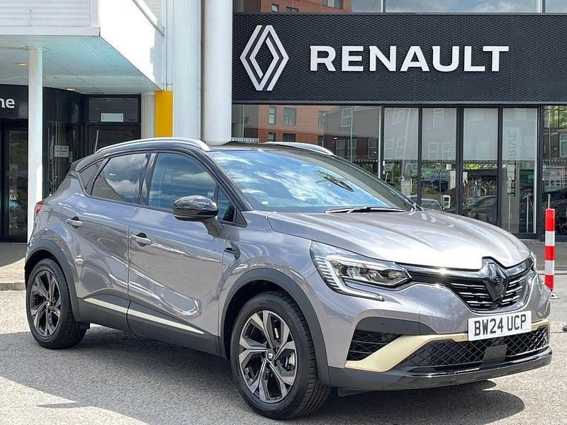 Metallic oyster grey Used 2024 Renault Captur Engineered SUV | £19,866 (Fair price) - Image 1/3