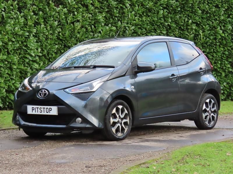 Used Toyota Aygo X-plore 2018 Grey Hatchback