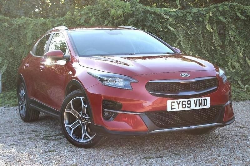 Red Used 2019 Kia XCeed 2 SUV | £12,755 (Fair price) - Image 1/3
