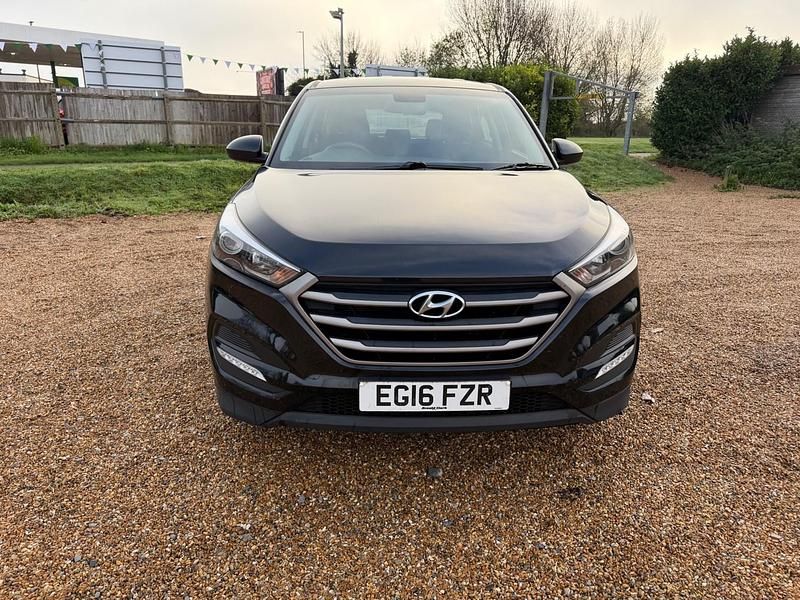 Used Hyundai Tucson 132 HP (97 kW) 2016 Black SUV