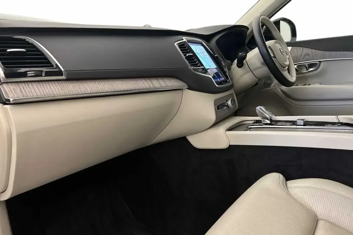 Used Volvo XC90 Ultimate 247 HP (181 kW) 2022 Grey SUV