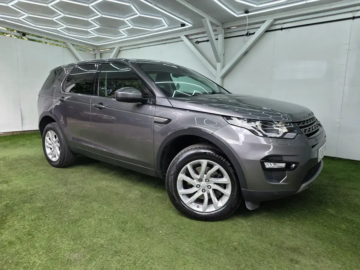 Used Land Rover Discovery Sport SE 240 HP (176 kW) 2017 Grey SUV