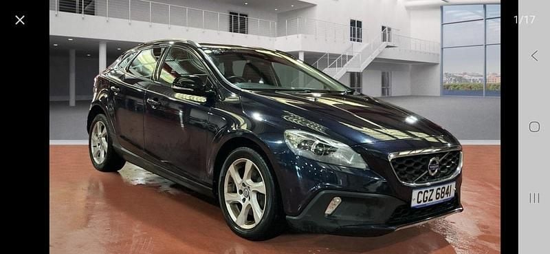 Used Volvo V40 2016 Blue Hatchback