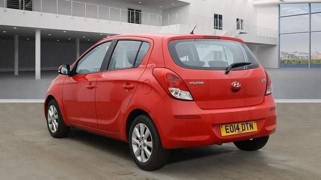 Käytetty Hyundai i20 Active 85 HP (62 kW) 2014 Punainen Viistoperä