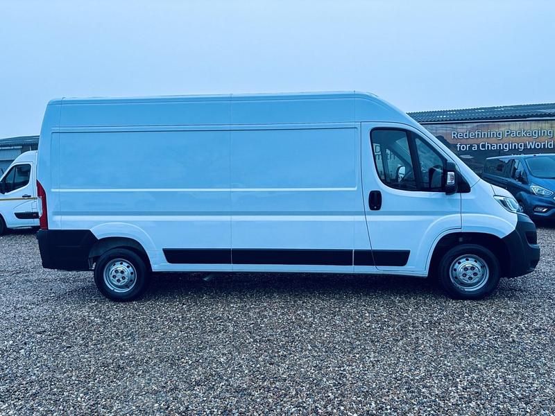 Used Citroën Relay 140 HP (102 kW) 2022 White Van