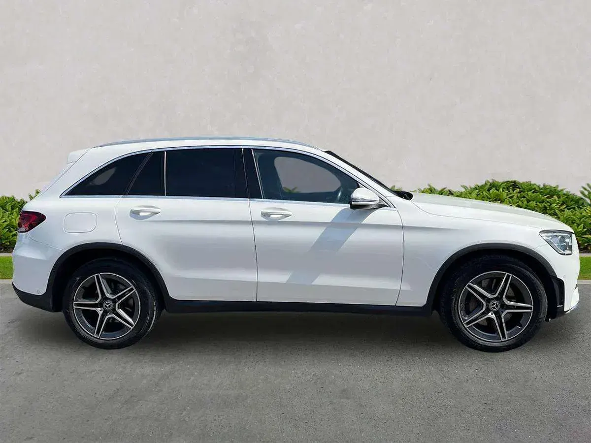 Used Mercedes GLC220 AMG line 2019 White Estate
