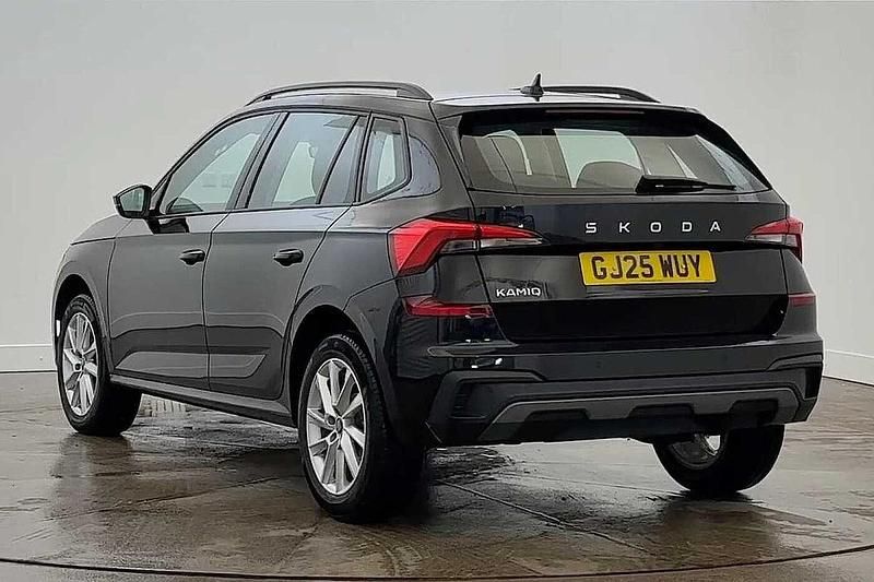 Used Skoda Kamiq SE 85 HP (62 kW) 2025 Black magic pearl effect SUV