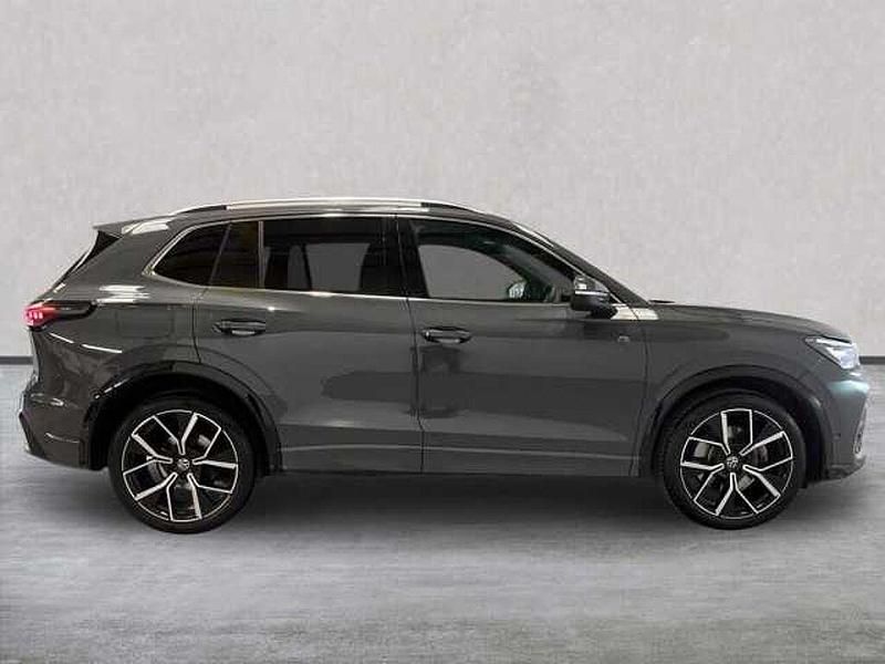 Used VW Tiguan R-line 150 HP (110 kW) 2024 Grey SUV