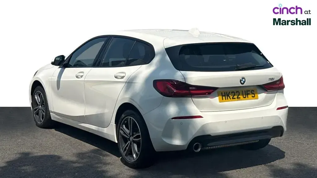 Used BMW 118 Sport Line 134 HP (98 kW) 2022 White Hatchback