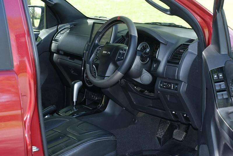 Used Isuzu D-Max 2020 Red Pickup