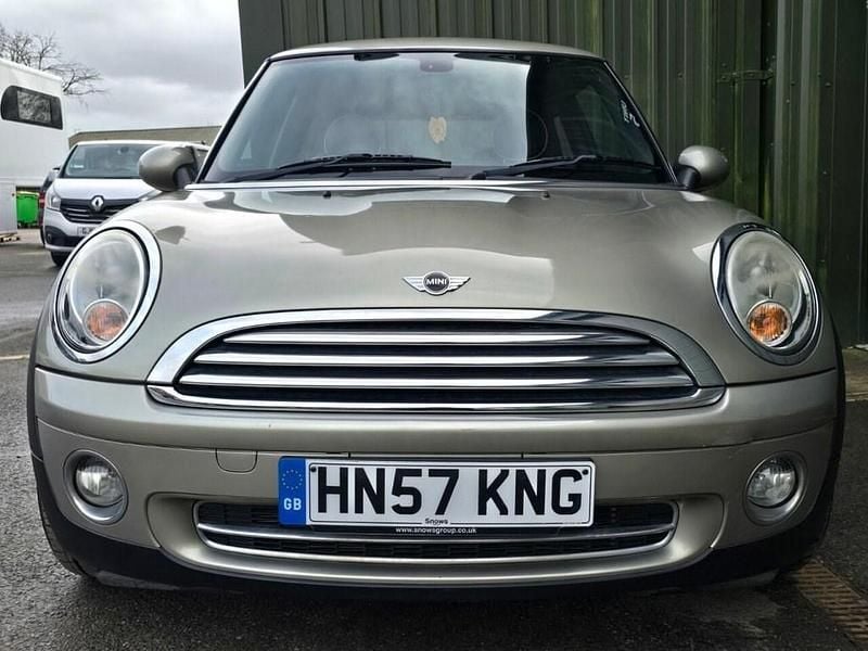 Used Mini Cooper Hatch 120 HP (88 kW) 2007 Silver Hatchback