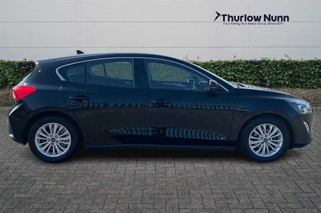 Used Ford Focus Titanium 125 HP (91 kW) 2019 Black Hatchback