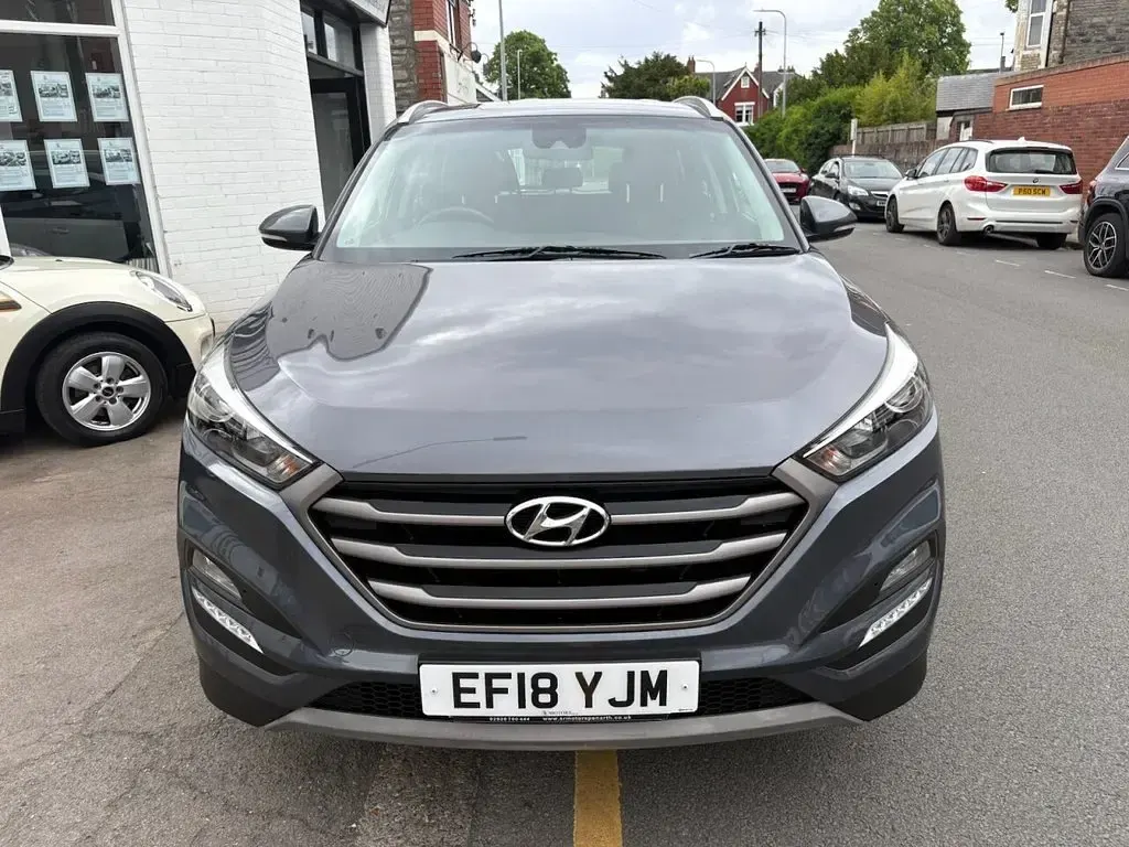 Used Hyundai Tucson SE 177 HP (130 kW) 2018 Grey SUV