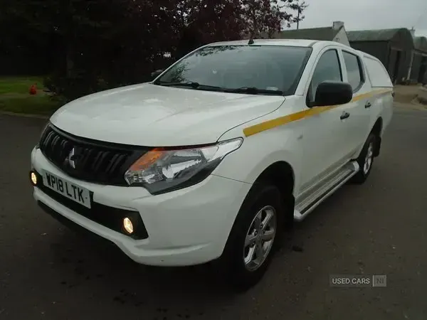 Second-hand Mitsubishi L200 2018 Alb Pickup