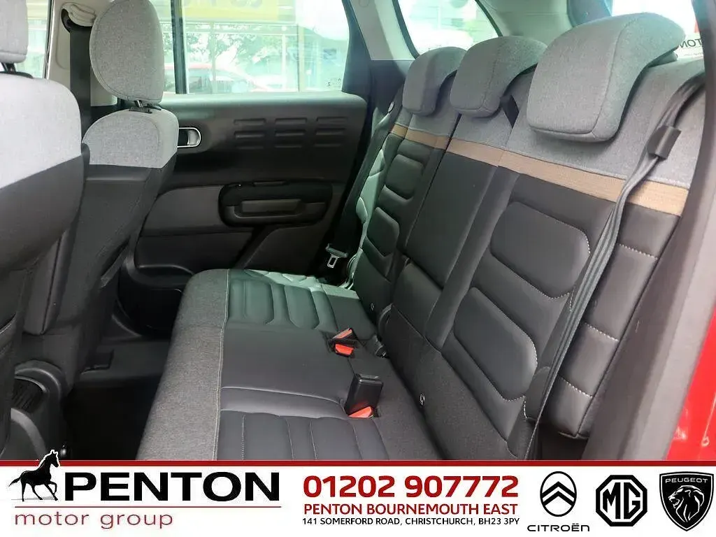 Used Citroën C3 Aircross PureTech 130 HP (95 kW) 2022 Red SUV
