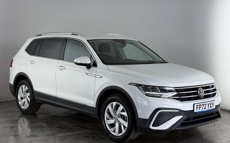 Used 2024 VW Tiguan Allspace Life SUV | £24,050 (Super price) - Image 1/3