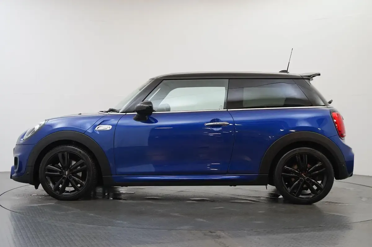 Used Mini Cooper S Sport 192 HP (141 kW) 2019 Blue Hatchback