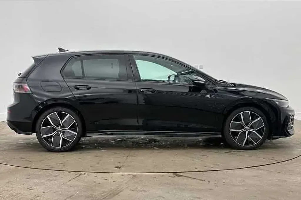 Used VW Golf VIII Black Edition 150 HP (110 kW) 2025 Black Hatchback